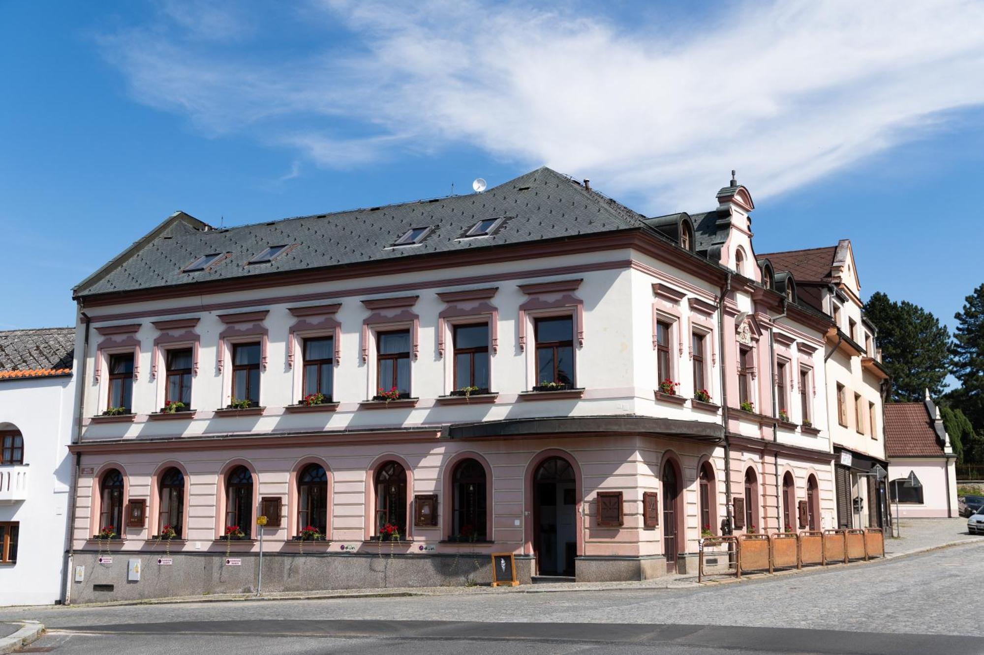 Apartmany Nabrezi Susice Nad Otavou Esterno foto