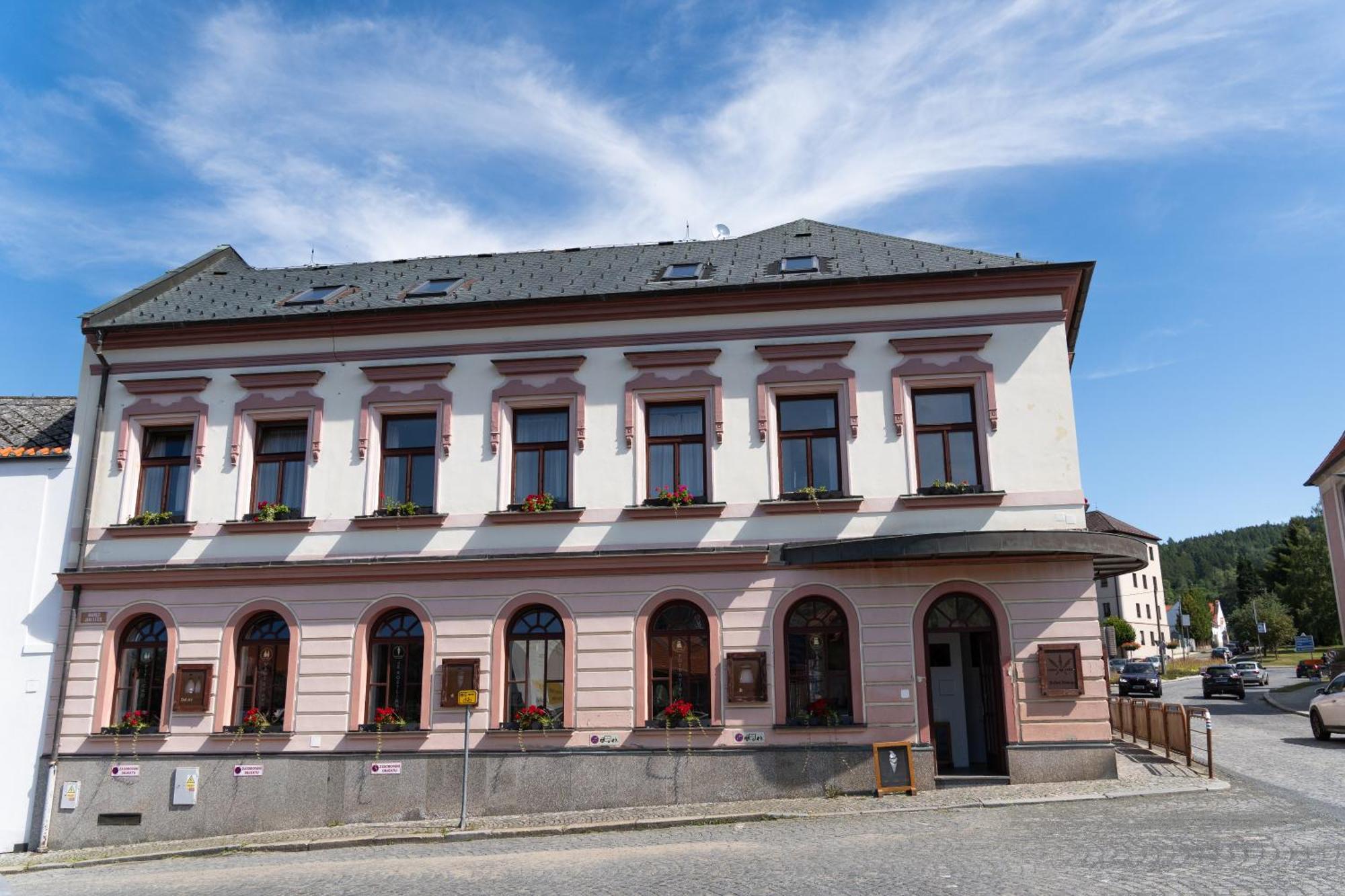 Apartmany Nabrezi Susice Nad Otavou Esterno foto